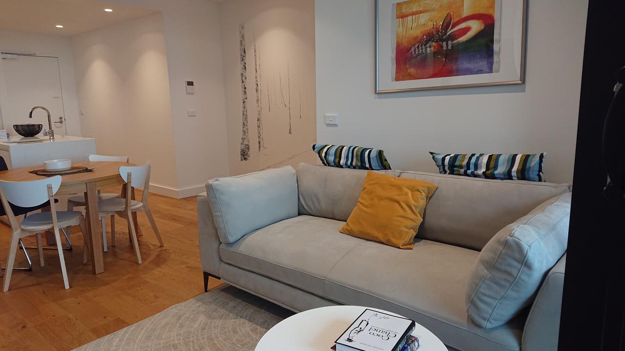 Whitehorse Towers Self Service Holiday Apartment 박스 힐 외부 사진